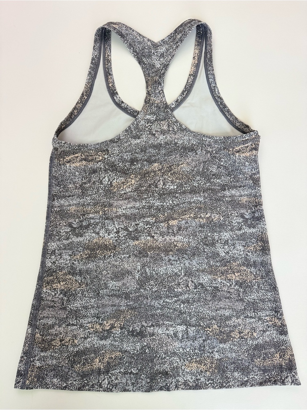 Lululemon Cool Racerback II *Nulu
Frozen Vista Alpine White Multi sz 8